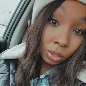 Meet your Posher, Debra